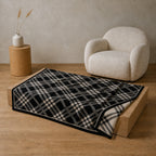 Axel knitted blanket – Black / Beige, full pattern view
