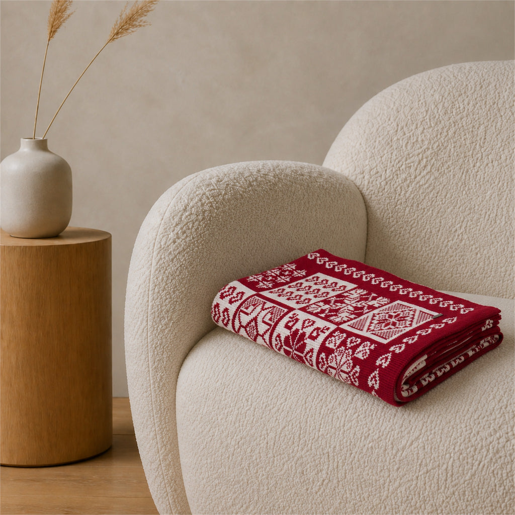 Alpine Heritage knitted blanket in Dark red / White, pattern and texture detail