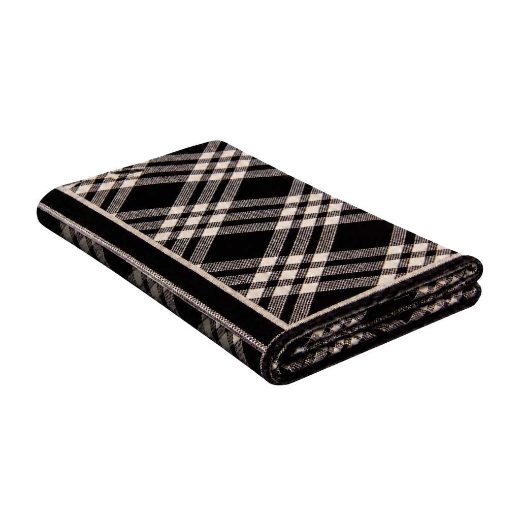 Axel knitted blanket – Black / Beige, isolated product view